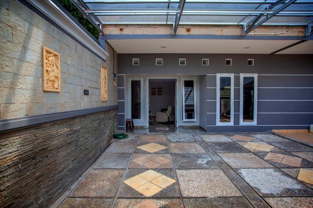 Villa Palm Springs By Reqhome Ciater Hilir Екстер'єр фото
